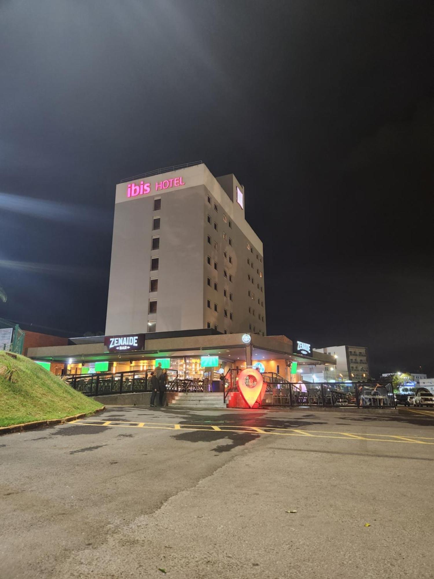 Ibis Montes Claros Shopping Hotel Buitenkant foto