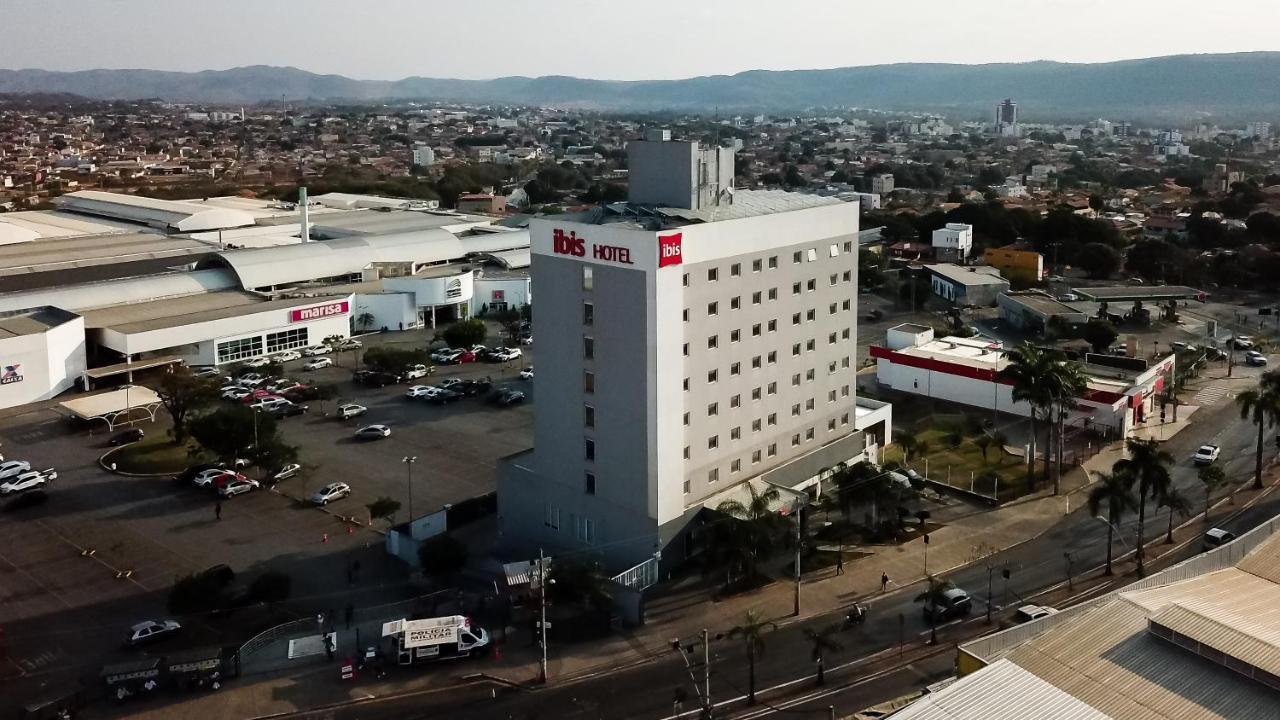 Ibis Montes Claros Shopping Hotel Buitenkant foto